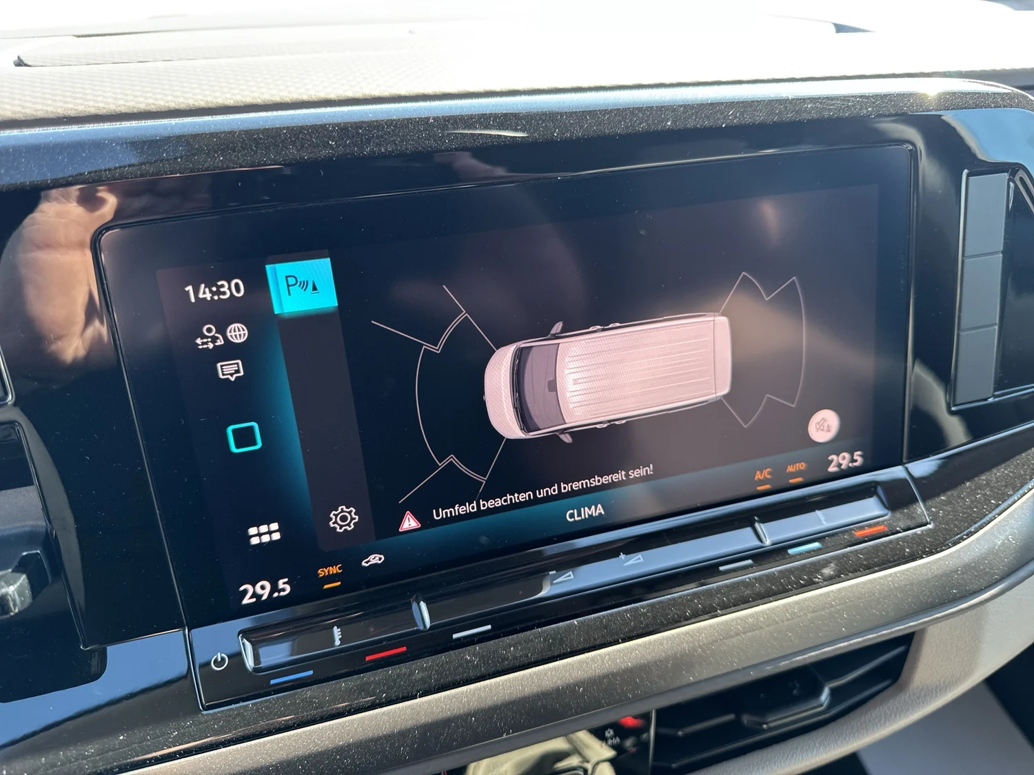 Bild eines Multivan Business ÜH TDI