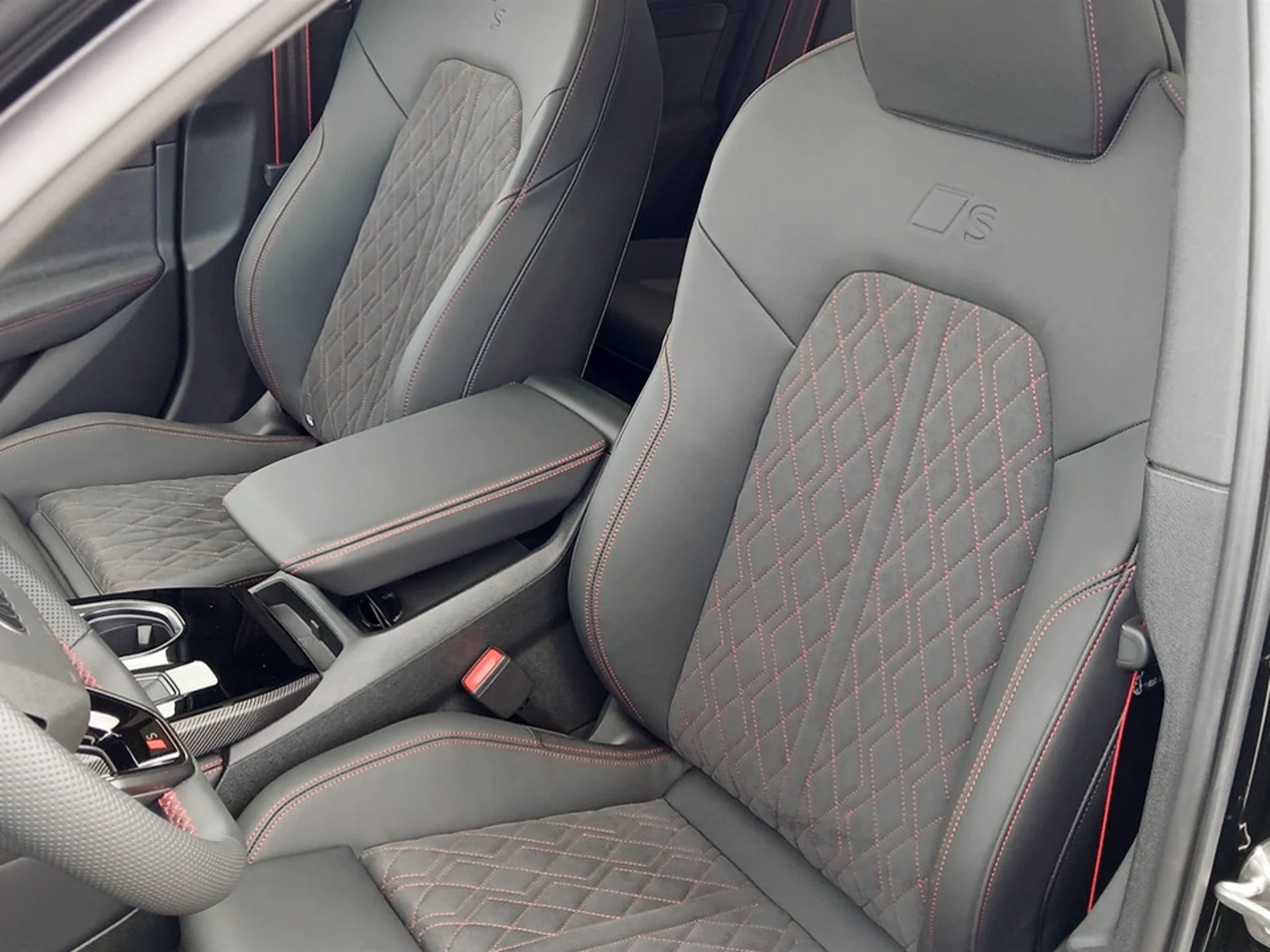 Bild eines Audi A6 Limousine e-hybrid quattro 220 kW