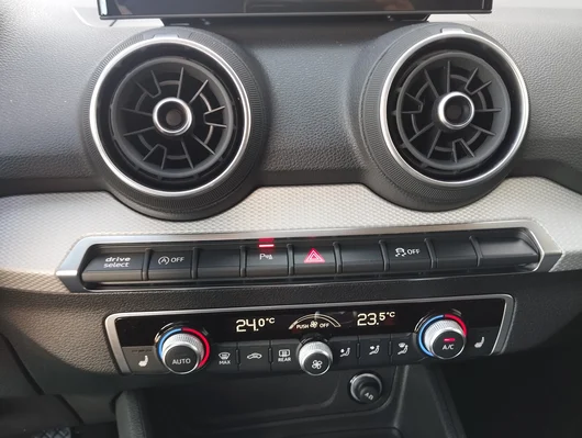 Bild eines Audi Q2 30 TFSI admired