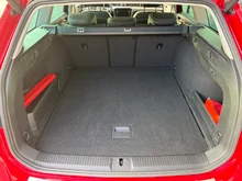 VW Passat Variant Elegance TDI 4MOTION DSG in G2 Tornadorot