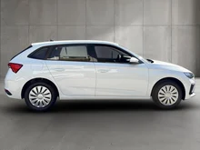 Škoda Scala Essence TSI in Alaska-Weiß