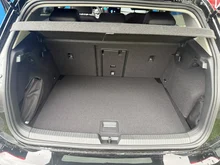 VW Golf Rabbit mHEV DSG in Grenadillschwarz Metallic