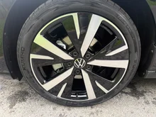 VW Golf Rabbit mHEV DSG in Grenadillschwarz Metallic
