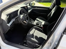 VW Golf Rabbit mHEV DSG in Grenadillschwarz Metallic