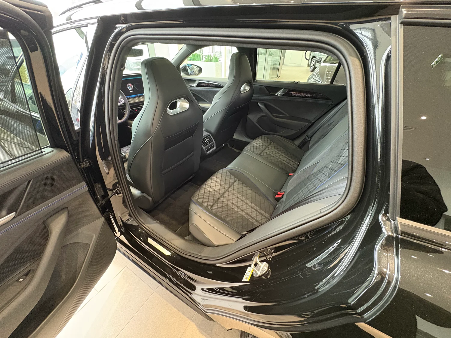 Bild eines VW Passat Variant Sport TDI DSG