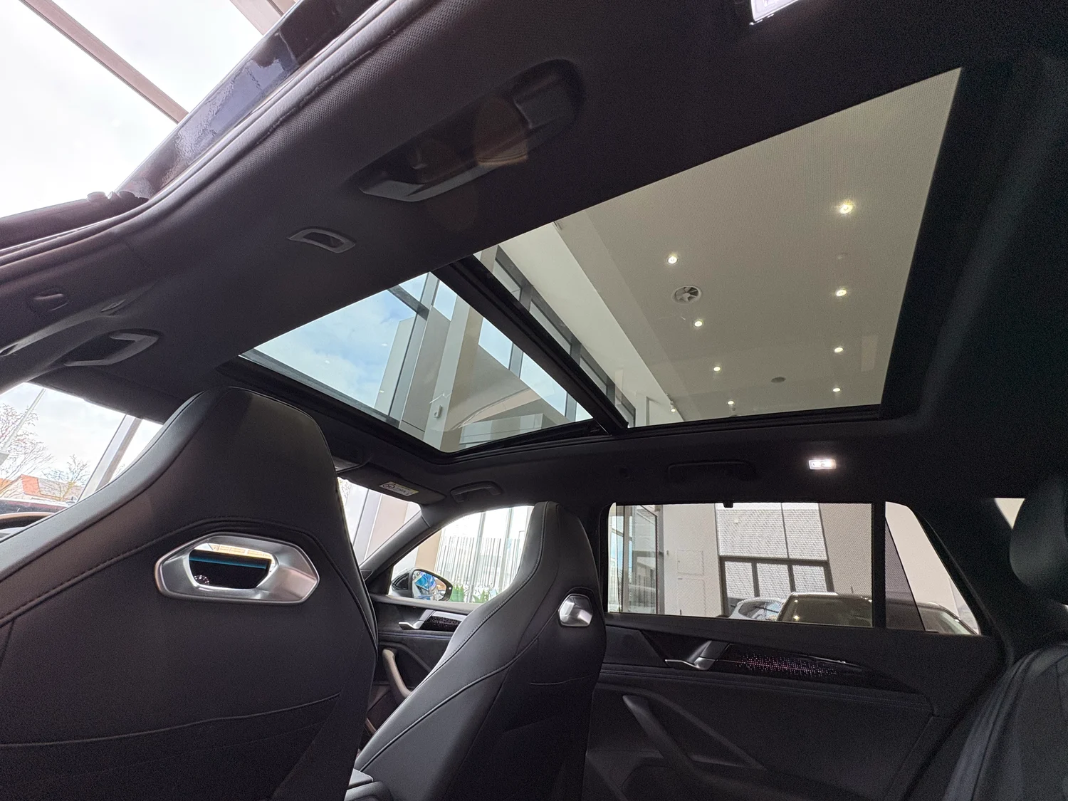 Bild eines VW Passat Variant Sport TDI DSG