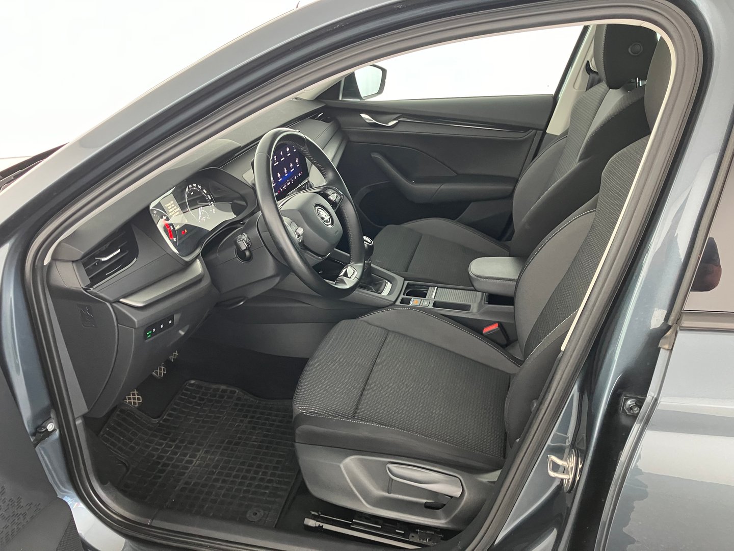 Škoda OCTAVIA Combi Ambition TSI ACT | Bild 8 von 19