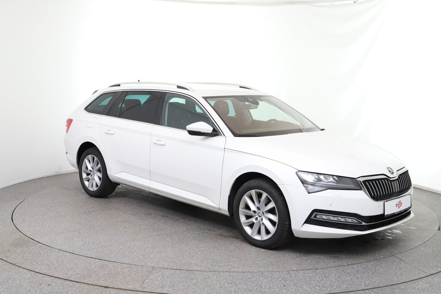 Škoda SUPERB Combi 4x4 Style TDI DSG | Bild 7 von 26