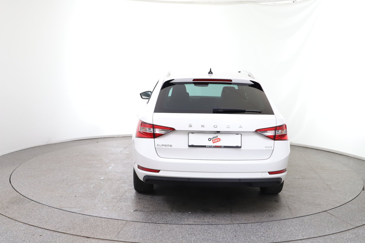 Škoda SUPERB Combi 4x4 Style TDI DSG | Bild 4 von 26