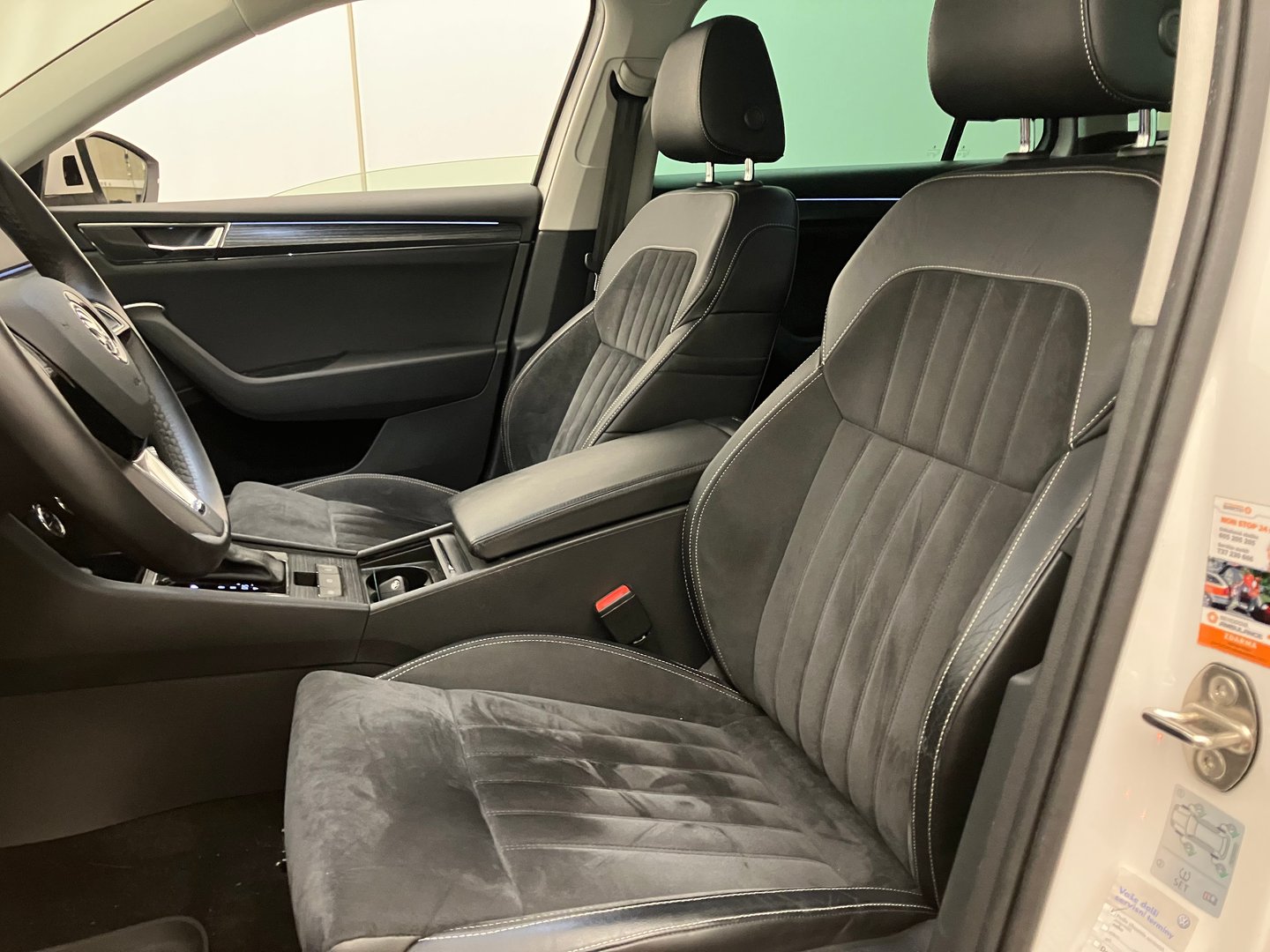 Škoda SUPERB Combi 4x4 Style TDI DSG | Bild 11 von 26