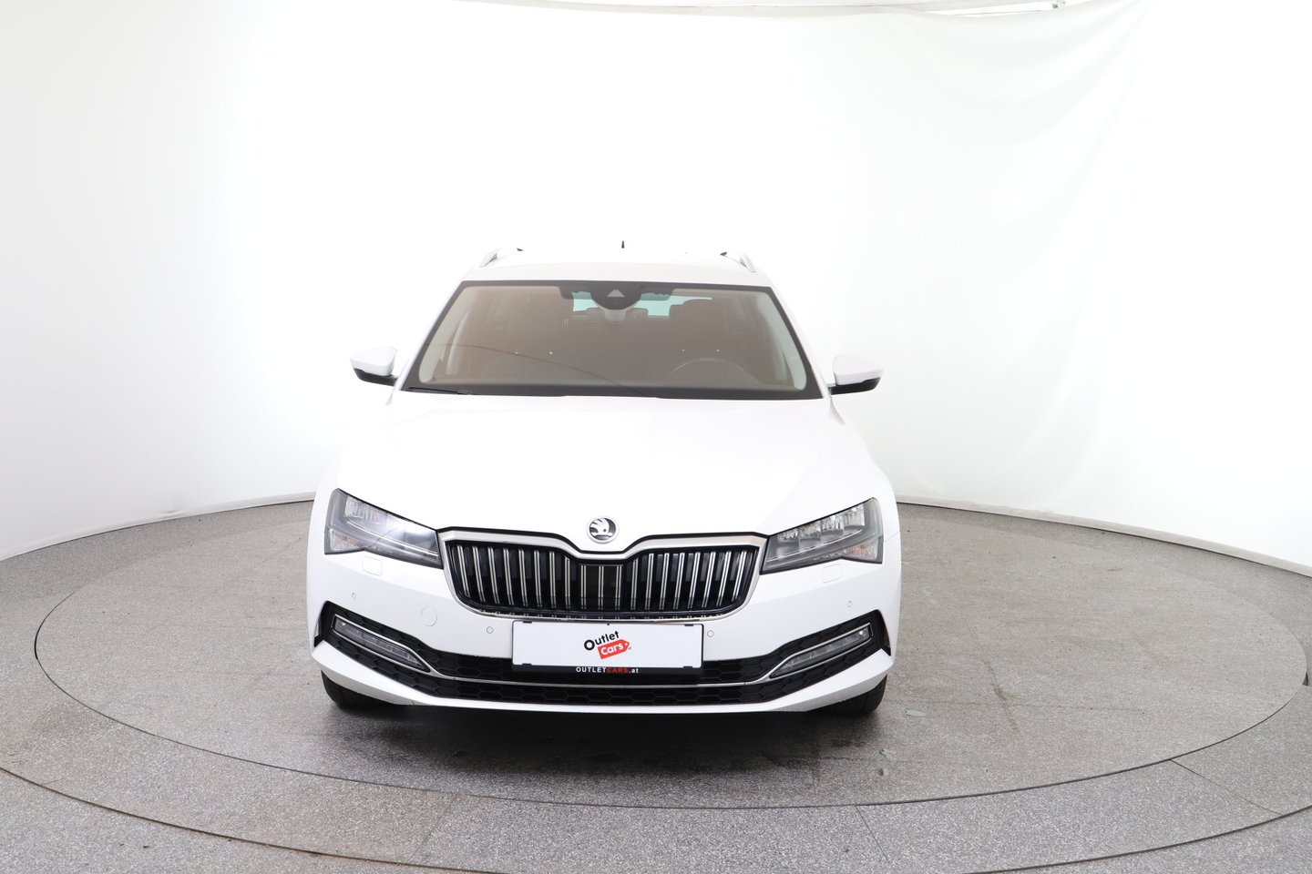 Škoda SUPERB Combi 4x4 Style TDI DSG | Bild 8 von 26