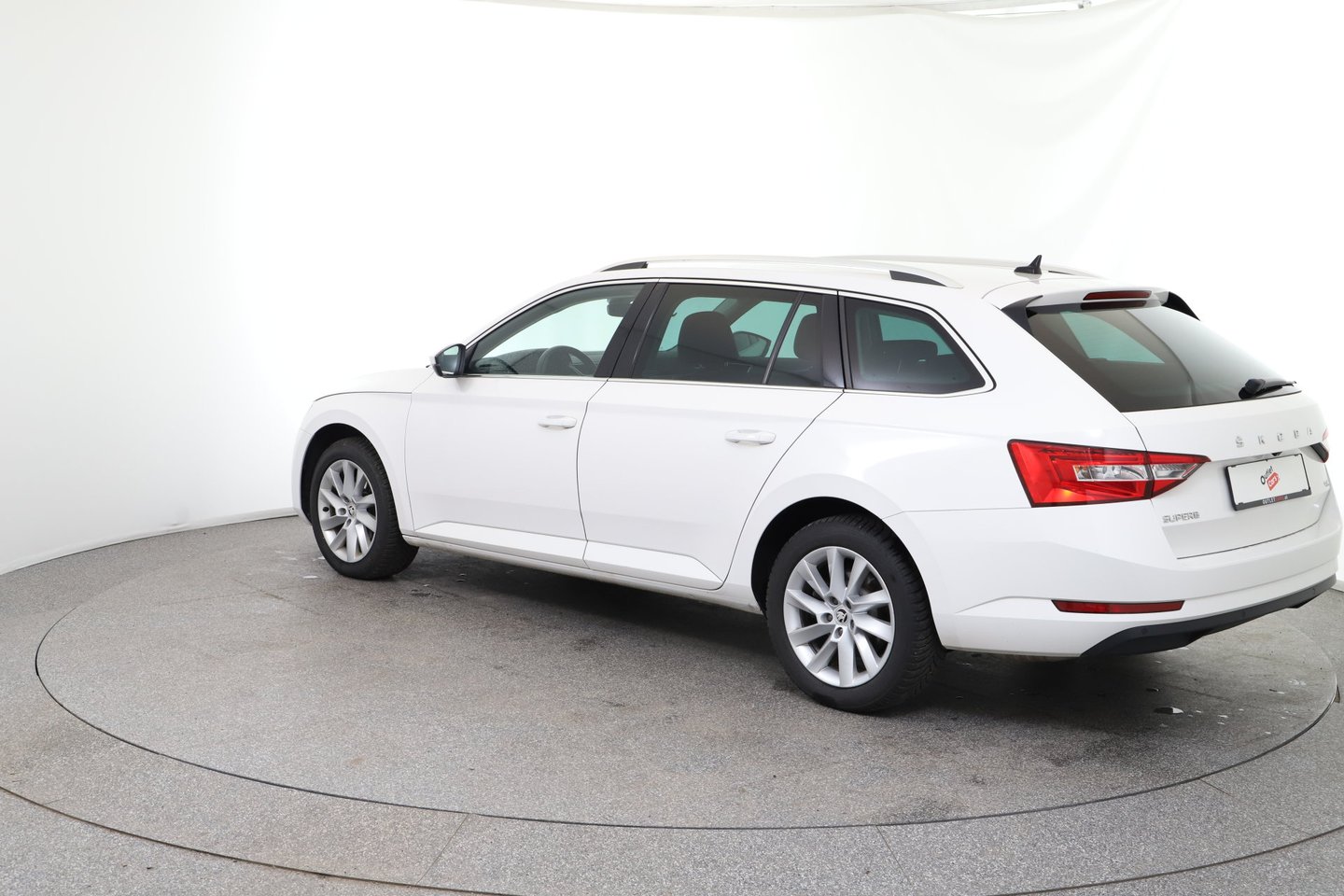 Škoda SUPERB Combi 4x4 Style TDI DSG | Bild 3 von 26
