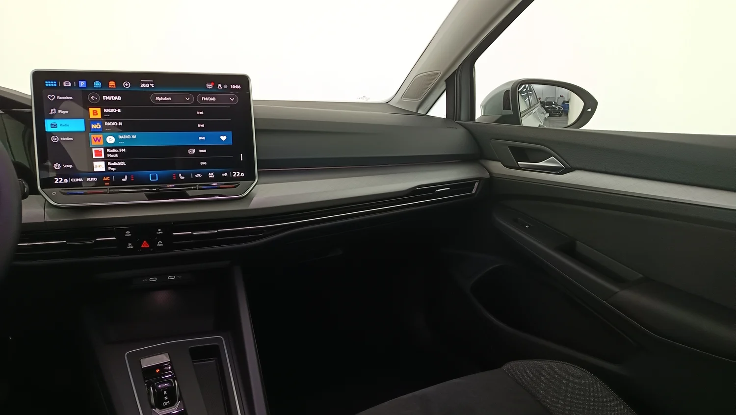 Bild eines VW Golf Variant Business mHeV DSG