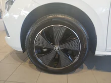 Škoda Kamiq Monte Carlo TSI in Moon-Weiß Metallic