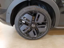 VW T-Roc R-Line eTSI DSG in Grenadillschwarz Metallic