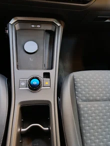 VW T-Roc R-Line eTSI DSG in Grenadillschwarz Metallic