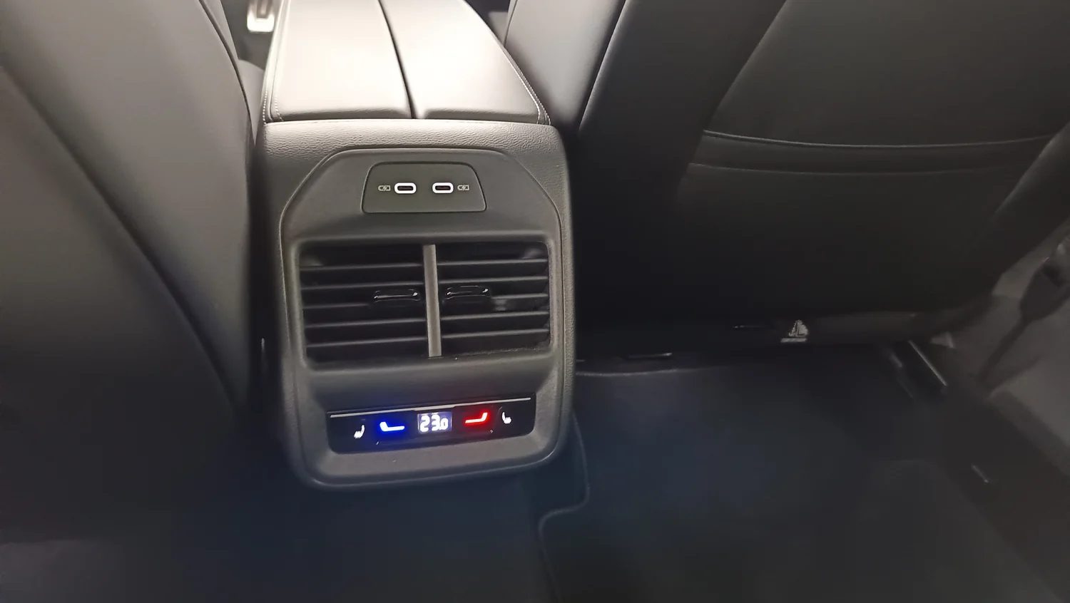 Bild eines VW Passat Variant Sport eHybrid 200kW