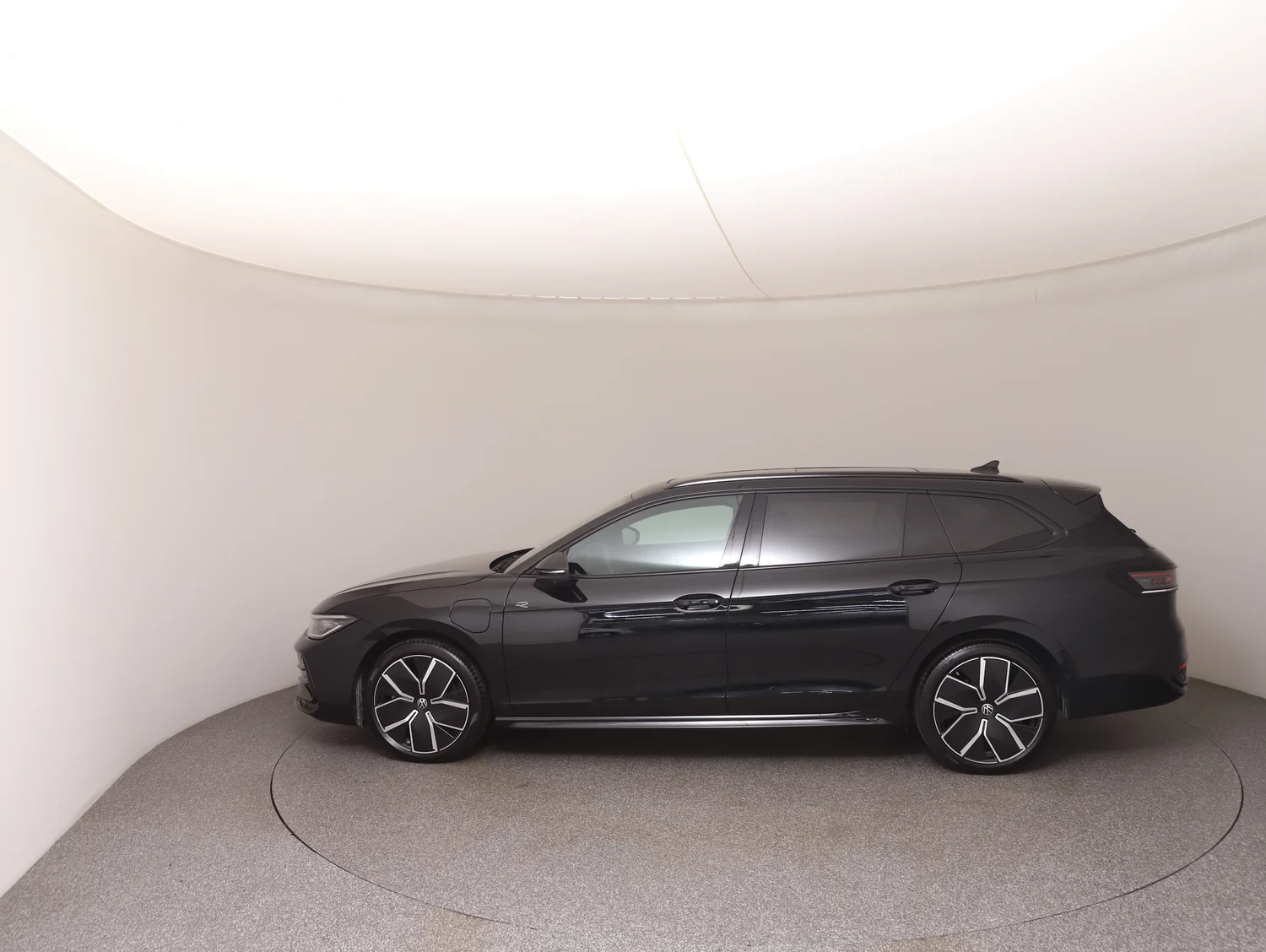 Bild eines VW Passat Variant Sport eHybrid 200kW