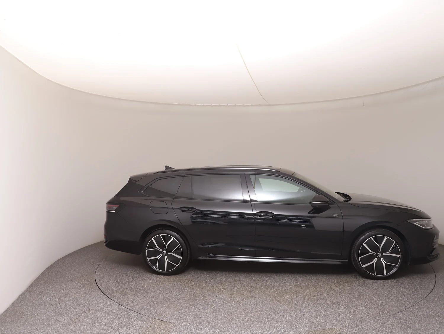 Bild eines VW Passat Variant Sport eHybrid 200kW