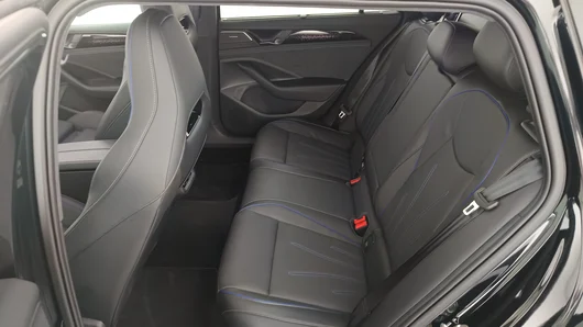 Bild eines VW Passat Variant Sport eHybrid 200kW