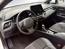 Toyota C-HR 2,0 Hybrid GR-SPORT CVT in Pure White / Black