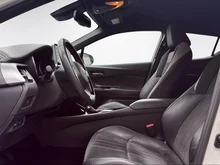 Toyota C-HR 2,0 Hybrid GR-SPORT CVT in Pure White / Black