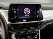 VW T-Roc Life TSI in Petroleum Blue Met. Dach Black Uni