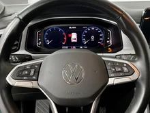 VW T-Roc Life TSI in Petroleum Blue Met. Dach Black Uni