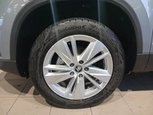 Škoda Karoq Selection TSI in Smokey Diamond-Silber Metallic