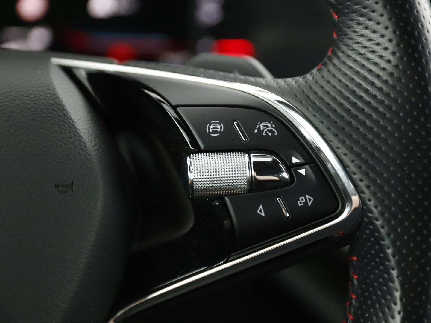 Škoda OCTAVIA Combi RS TSI 245 DSG | Bild 12 von 23