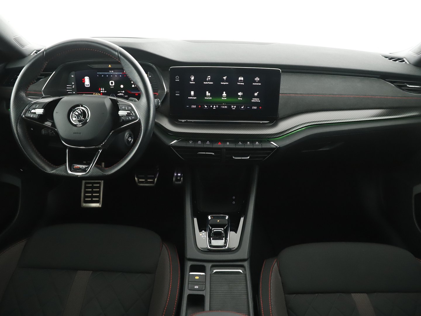 Škoda OCTAVIA Combi RS TSI 245 DSG | Bild 9 von 23