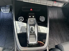 Audi Q4 e-tron 50 e-tron quattro in Gletscherweiss met.