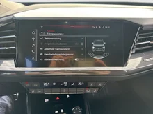 Audi Q4 e-tron 50 e-tron quattro in Gletscherweiss met.