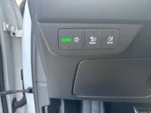 Audi Q4 e-tron 50 e-tron quattro in Gletscherweiss met.
