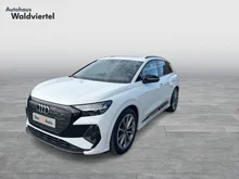 Audi Q4 e-tron 50 e-tron quattro in Gletscherweiss met.