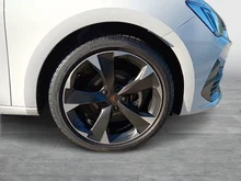 CUPRA Leon SP Kombi 1.5 eTSI DSG 150 in "Candy" Weiß