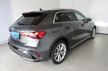 Thumbnail-Foto von Fahrzeug