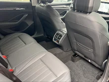 Škoda Superb Combi Selection iV TSI DSG in Ebony-Schwarz Metallic