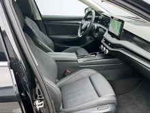 Škoda Superb Combi Selection iV TSI DSG in Ebony-Schwarz Metallic