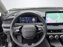 Škoda Superb Combi Selection iV TSI DSG in Ebony-Schwarz Metallic