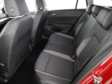 VW Golf Variant Life mHeV TSI DSG in KINGS RED METALLIC