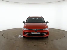 VW Golf Variant Life mHeV TSI DSG in KINGS RED METALLIC