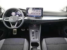 VW Golf Variant Life mHeV TSI DSG in KINGS RED METALLIC