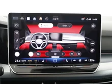 VW Golf Variant Life mHeV TSI DSG in KINGS RED METALLIC