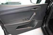 SEAT Arona Reference Edition 1.0 TSI in Candy-Weiß