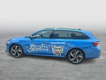 Škoda Octavia Combi Sportline TDI DSG in Race-Blau Metallic