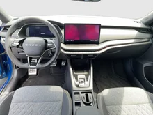 Škoda Octavia Combi Sportline TDI DSG in Race-Blau Metallic