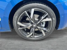Škoda Octavia Combi Sportline TDI DSG in Race-Blau Metallic