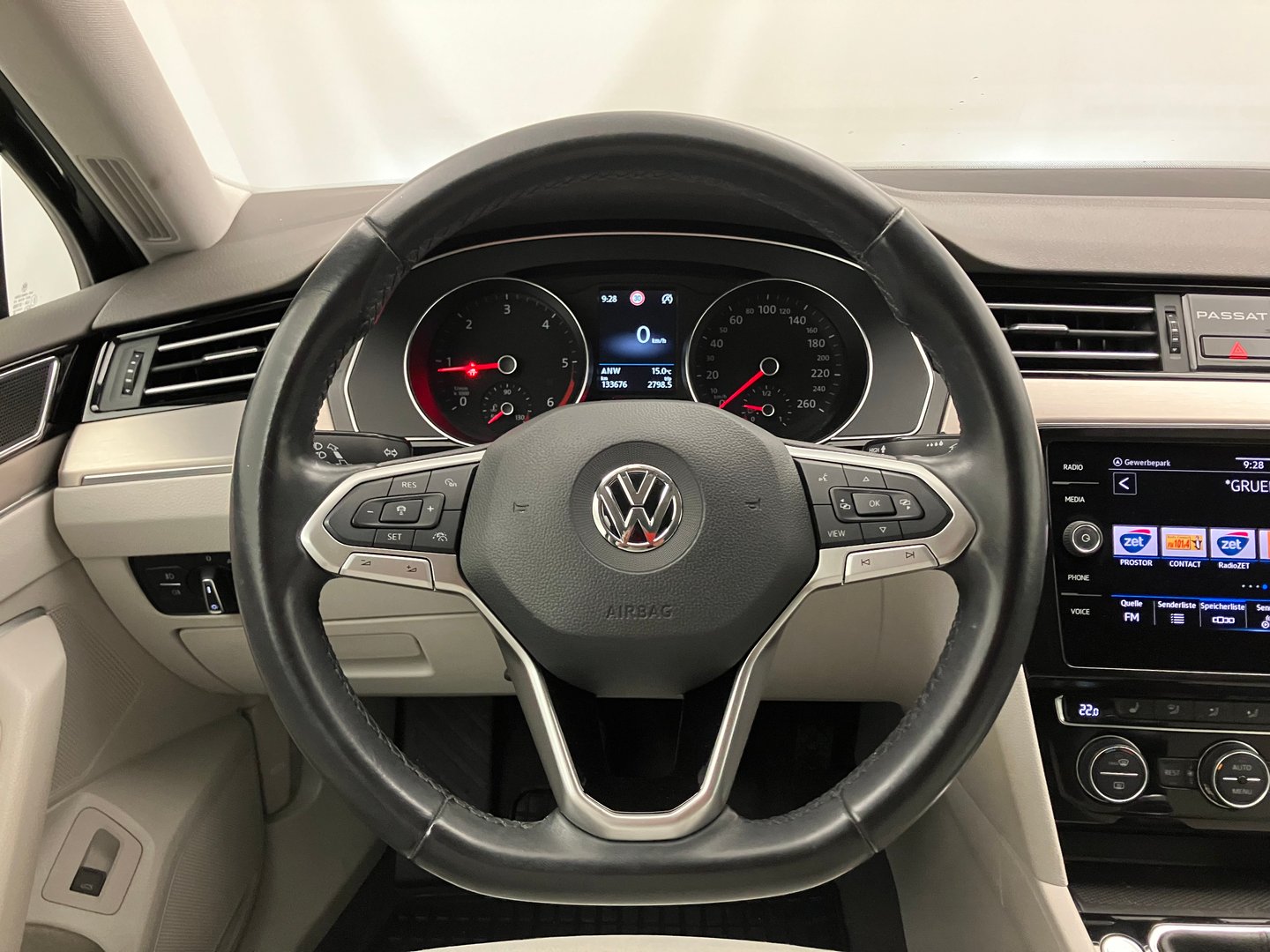 VW Passat Variant Elegance TDI | Bild 14 von 30