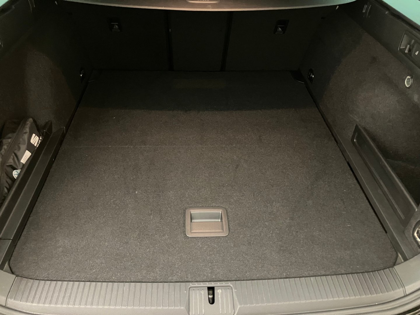 VW Passat Variant Elegance TDI | Bild 28 von 30